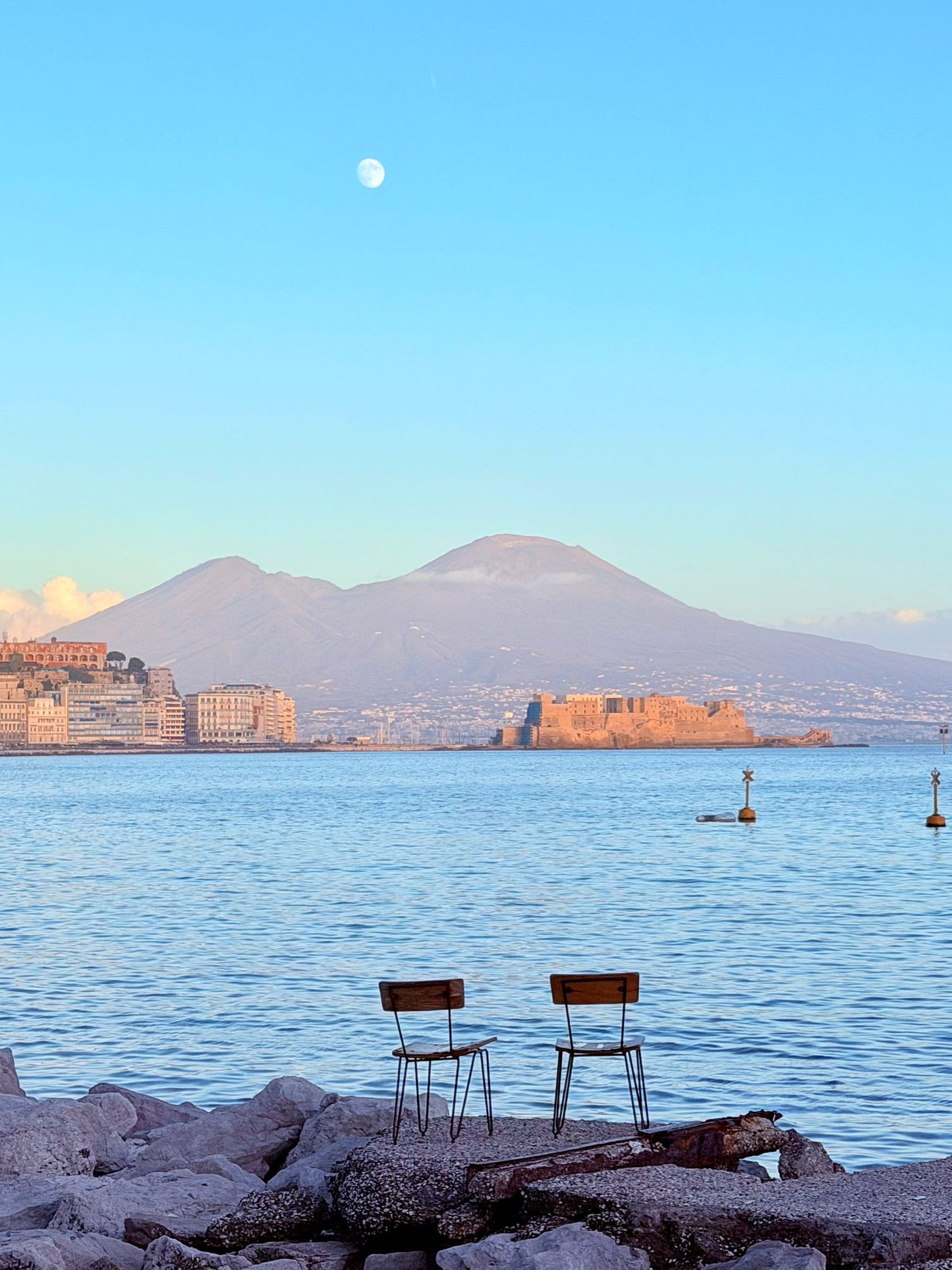2chairs in Naples
