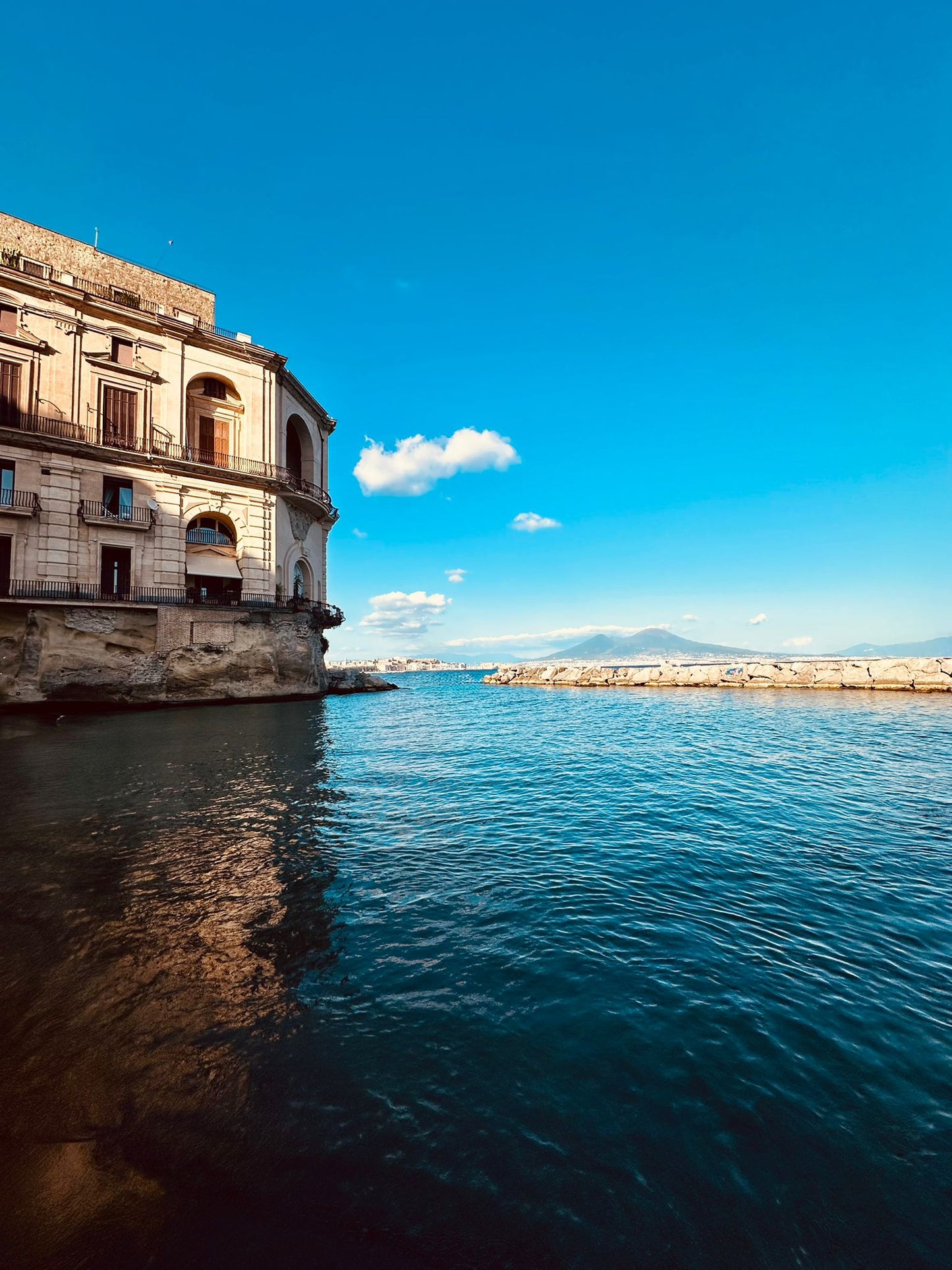 Donn'Anna From The Sea