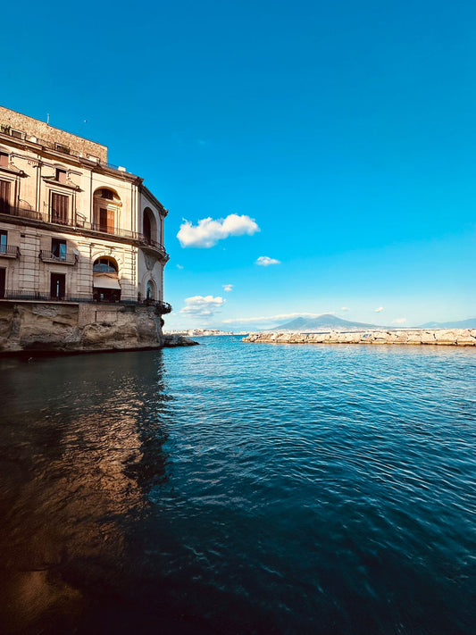 Donn'Anna From The Sea